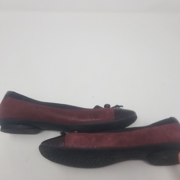 Clarks Artisan Collection Burgundy Kinzie Cap Toe Ballerina Leather Flats 6.5XW - Picture 8 of 15